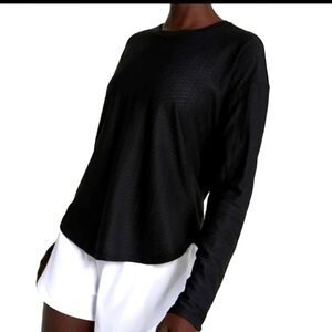 Black Long Sleeve Activewear Top by Carrie Underwood the Calia Brand Size M